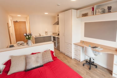 Premium Studio at Roman House, Hanover Square, City Centre, Newcastle, NE13NP - Image 1